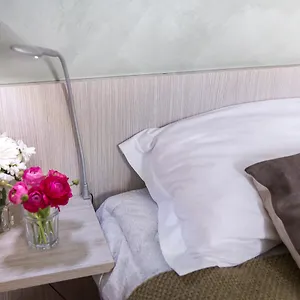 4* מלון Dharma Boutique &